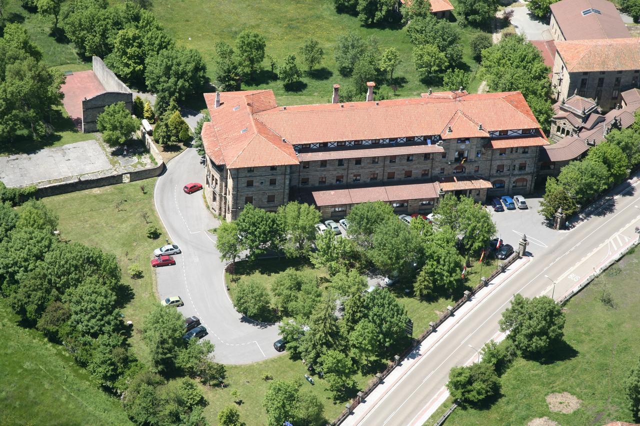 Hotel Balneario De Corconte Cabanas de Virtus Zewnętrze zdjęcie